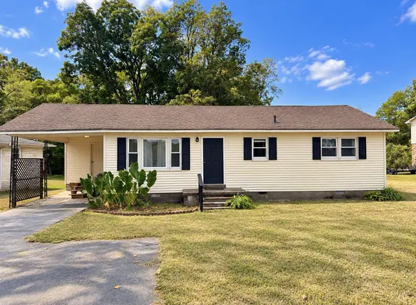 2125 W Gaines St, Lawrenceburg, TN 38464