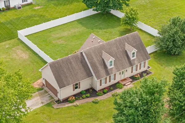 3805 Cadiz Rd, Hopkinsville, KY 42240