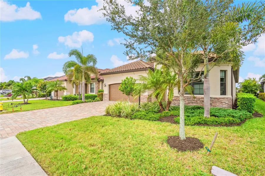 5634 CHEECH GLN, Lakewood Ranch, FL 34211