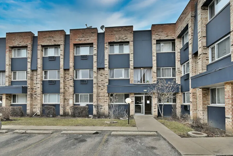 8637 1/2 W FOSTER AVE #1B, Chicago, IL 60656