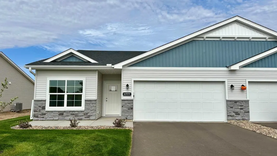1777 Squirrel WAY, New Richmond, WI 54017
