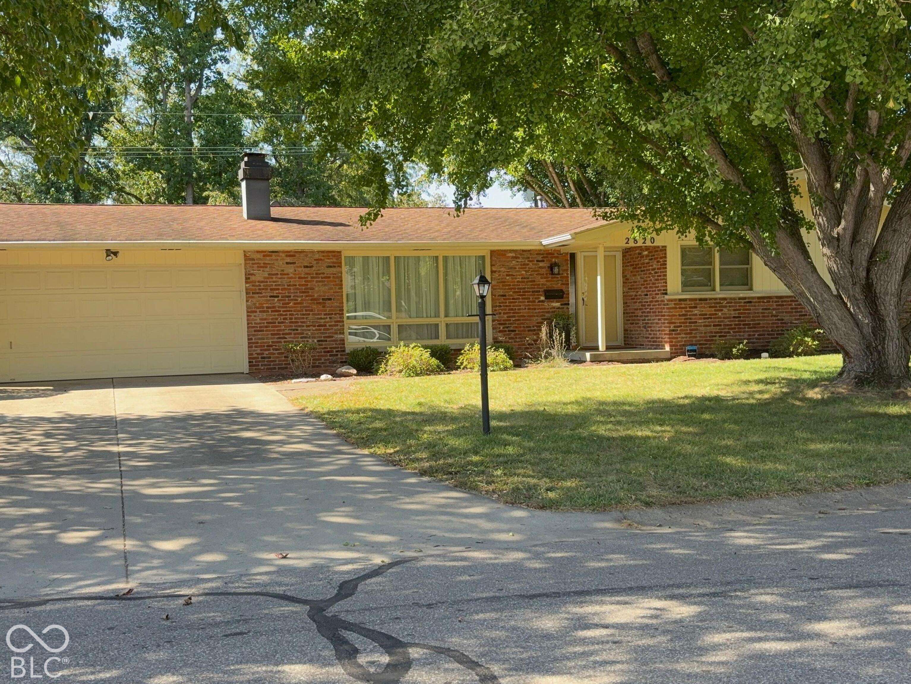 2820 Jordan DR, Columbus, IN 47203
