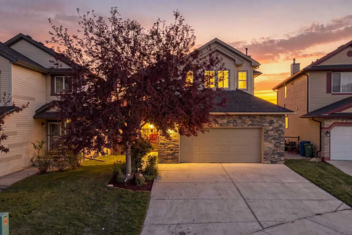 16 Crystal Shores PL, Okotoks, AB T1S 2C5