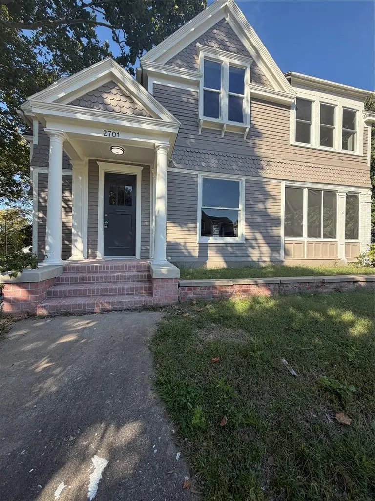 2701 Folsom ST, St Joseph, MO 64506