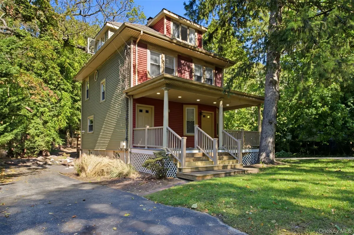 149 Fort Salonga RD, Northport, NY 11768