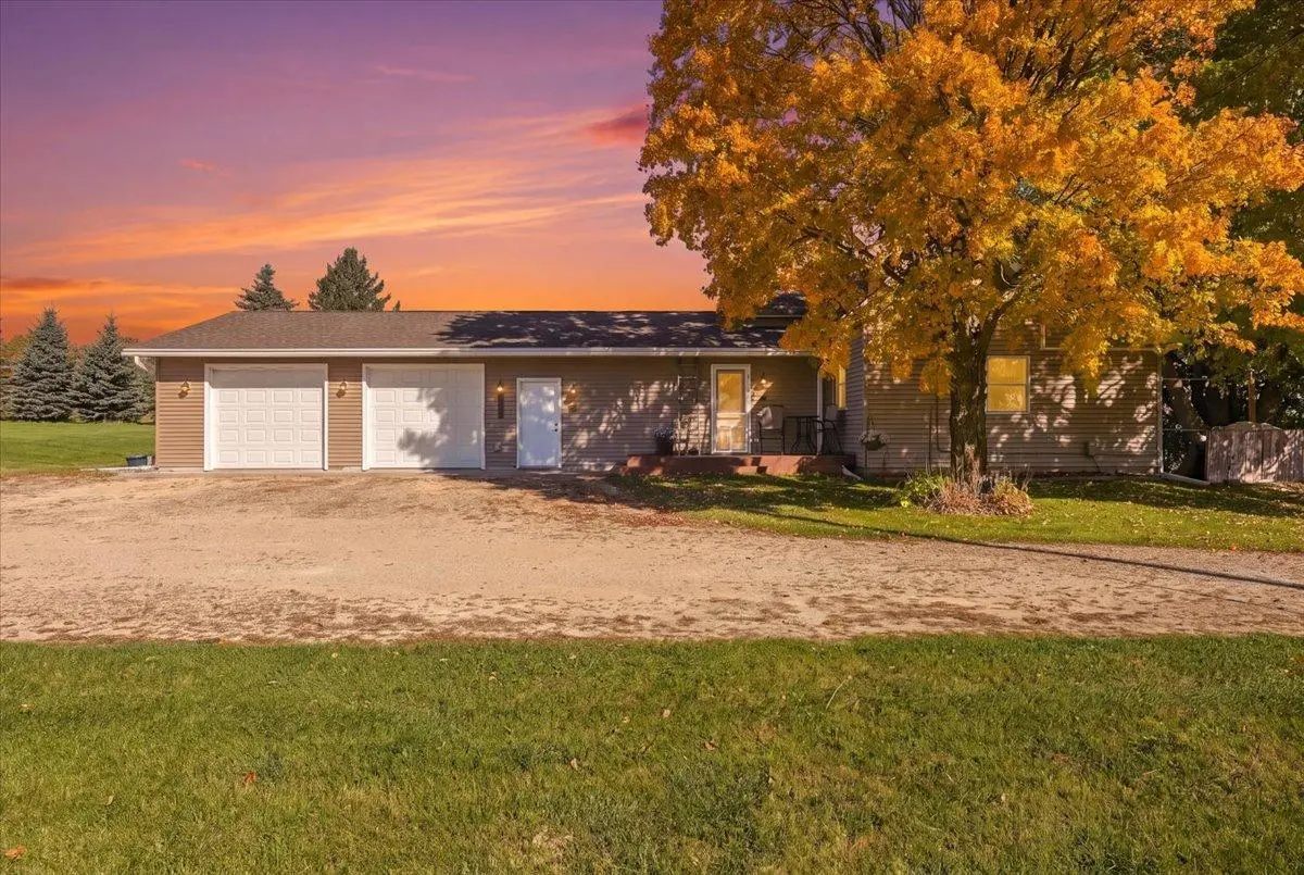 1112 245th ST, Woodville, WI 54028