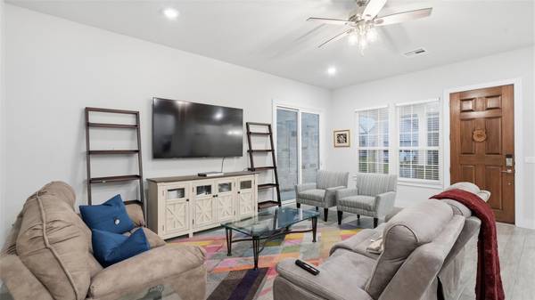 1141 Lucca DR #53, Dripping Springs, TX 78620