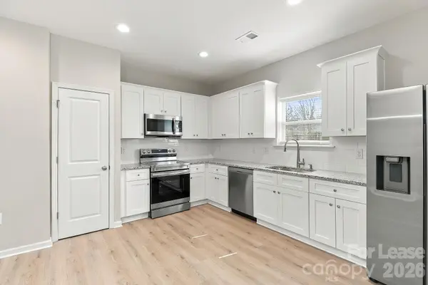 1023 N Ransom ST, Gastonia, NC 28052