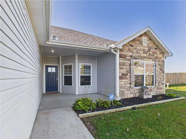 398 SE 981st RD, Knob Noster, MO 65336