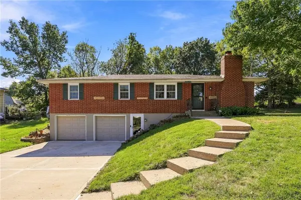 363 E Lowell ST, Claycomo, MO 64119