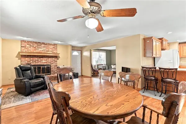 363 E Lowell ST, Claycomo, MO 64119