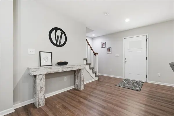 212 W Walnut ST, Belton, MO 64012