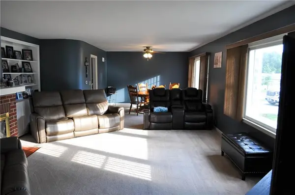 101 S Young AVE, King City, MO 64463