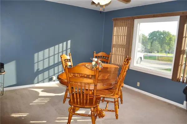101 S Young AVE, King City, MO 64463