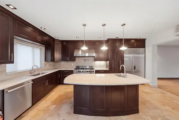 60-39 69th LN, Maspeth, NY 11378