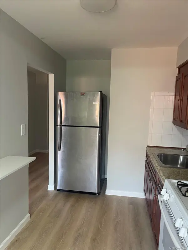 84-07 266th, Floral Park, NY 11001