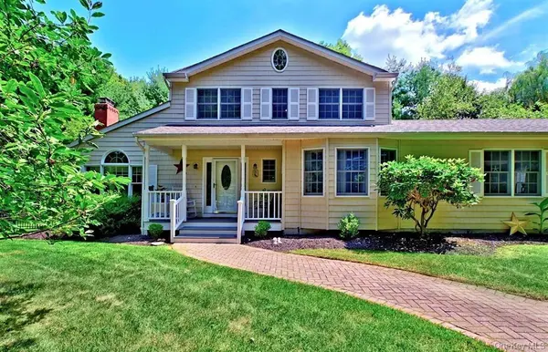 150 N Woods DR, Wading River, NY 11792