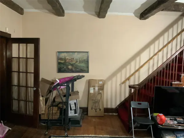 8834 Francis Lewis BLVD, Jamaica, NY 11427