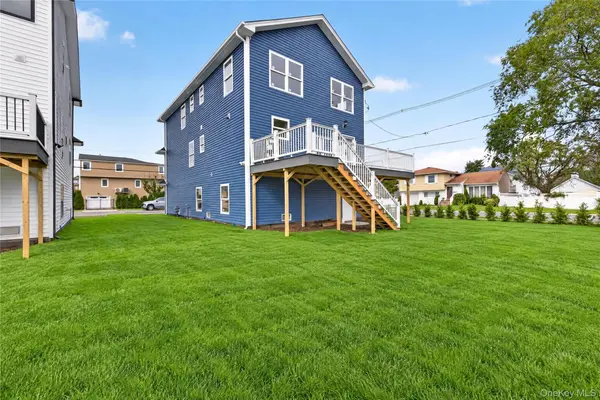 265 Roosevelt AVE, Freeport, NY 11520
