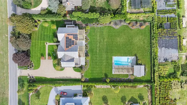 522 Wickapogue RD, Southampton, NY 11968