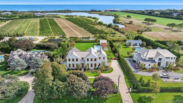 522 Wickapogue RD, Southampton, NY 11968