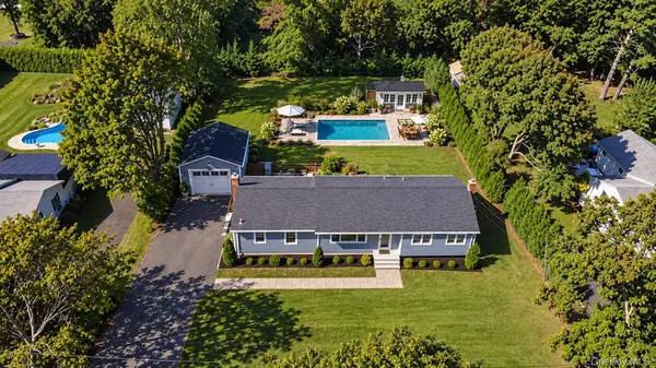 3735 Deep Hole DR, Mattituck, NY 11952