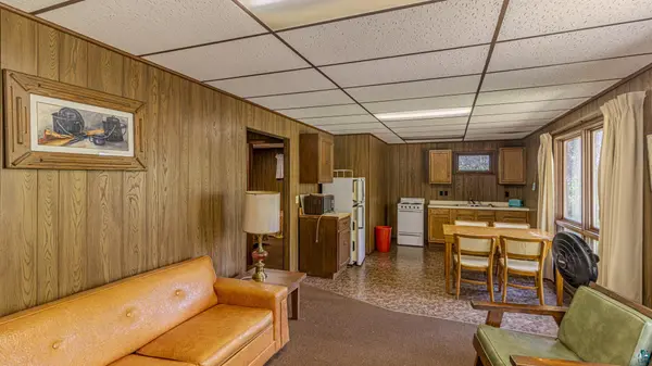 000 Fernberg Rd, Ely, MN 55731