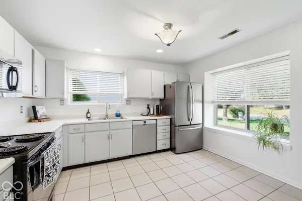 7867 Beanblossom CIR, Indianapolis, IN 46256