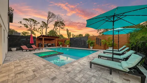327 ROBERTS RD, Nokomis, FL 34275