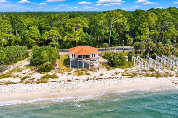 2698 HWY 98 W, Carrabelle, FL 32322