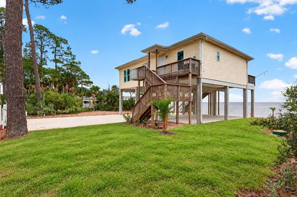2698 HWY 98 W, Carrabelle, FL 32322