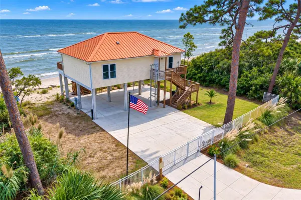 2698 HWY 98 W, Carrabelle, FL 32322