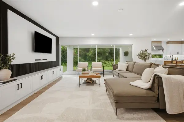 104 E 1ST AVE, Windermere, FL 34786