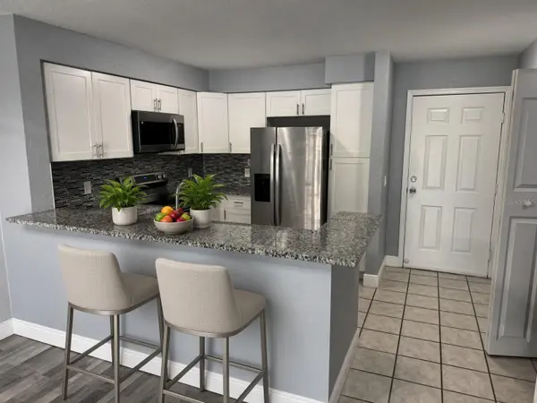 14049 FAIRWAY ISLAND DR #125, Orlando, FL 32837