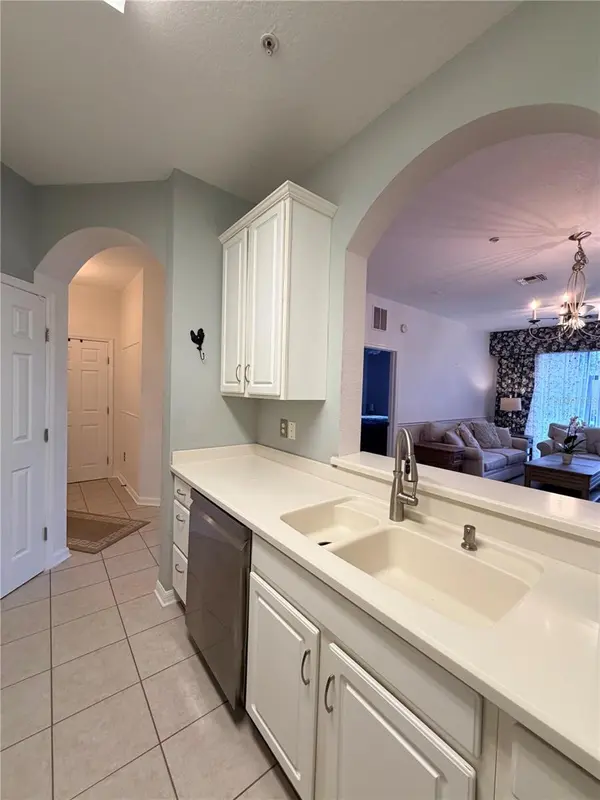 8300 PORTOFINO DR #102, Davenport, FL 33896