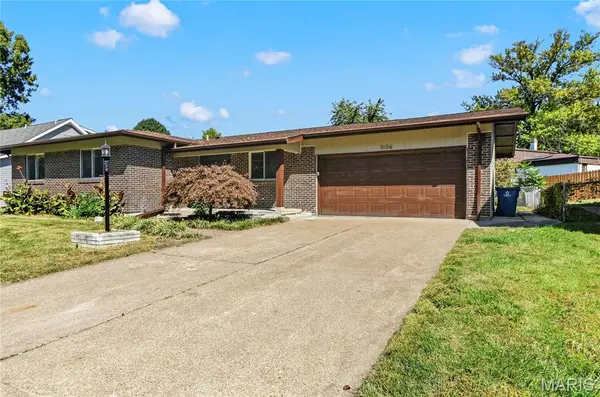 3106 Donnycave LN, Maryland Heights, MO 63043