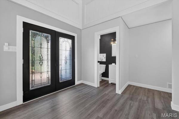 111 Lamoine LN, Belleville, IL 62223