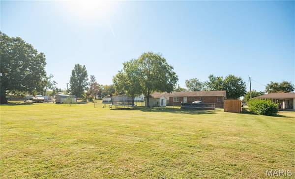 902 N Prairie ST, Bloomfield, MO 63825