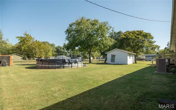 902 N Prairie ST, Bloomfield, MO 63825