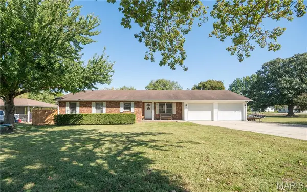 902 N Prairie ST, Bloomfield, MO 63825