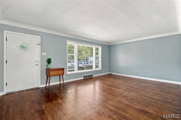 1420 Saint Denis ST, Florissant, MO 63033