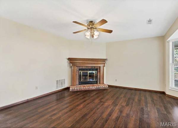 1241 Monaco LN, St Charles, MO 63303