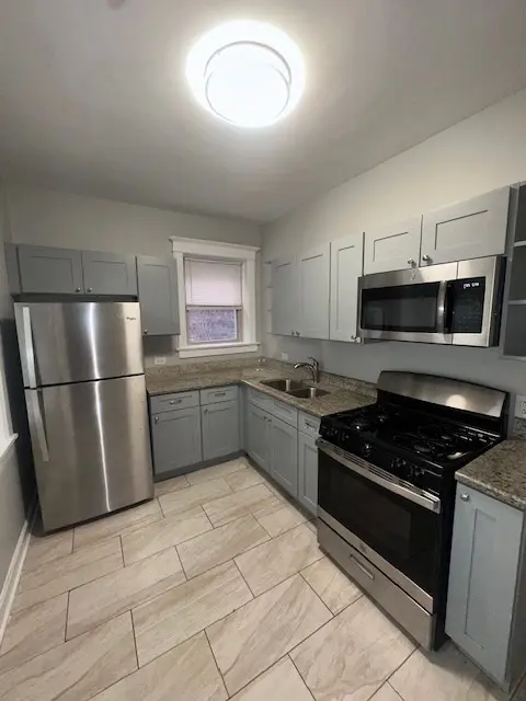 7432 S Rhodes AVE #1, Chicago, IL 60619