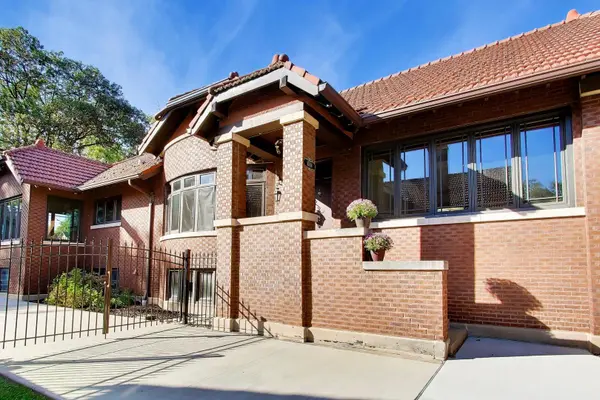 10516 S Seeley AVE, Chicago, IL 60643