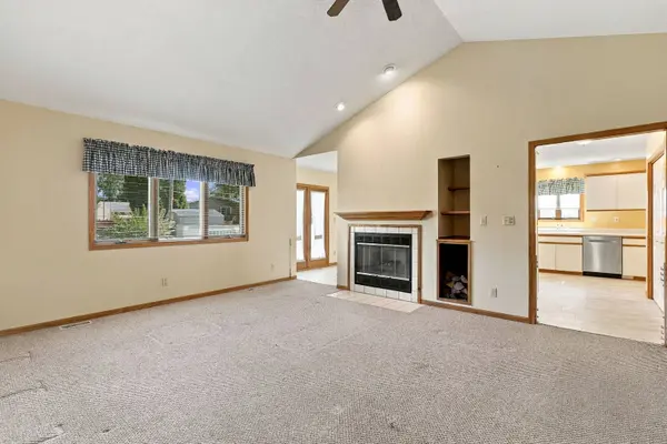 4068 4th Street A, East Moline, IL 61244