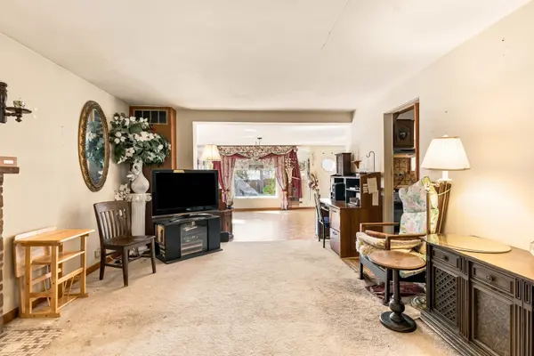 4852 N Mulligan AVE, Chicago, IL 60630