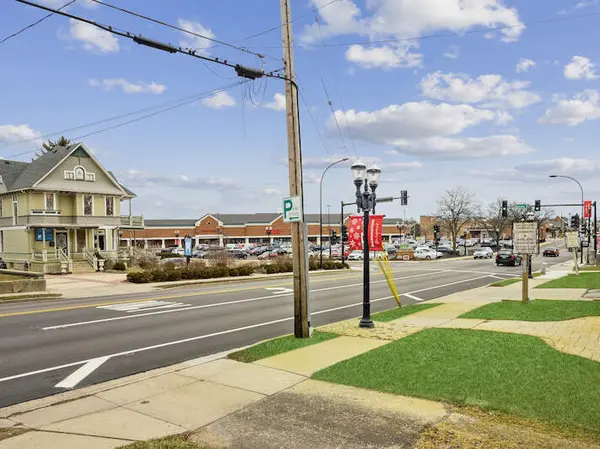 209 W Main ST, Barrington, IL 60010