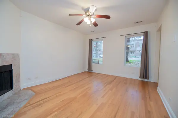 822 S Bishop ST #1, Chicago, IL 60607