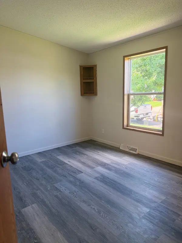 157 Southfork DR SE, Kasson, MN 55944