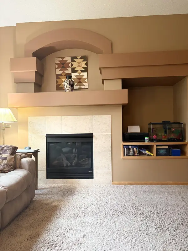 728 Newberry LN, Chaska, MN 55318